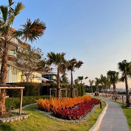 Symphony Of The Sea Hotel Bangsaen Exterior foto