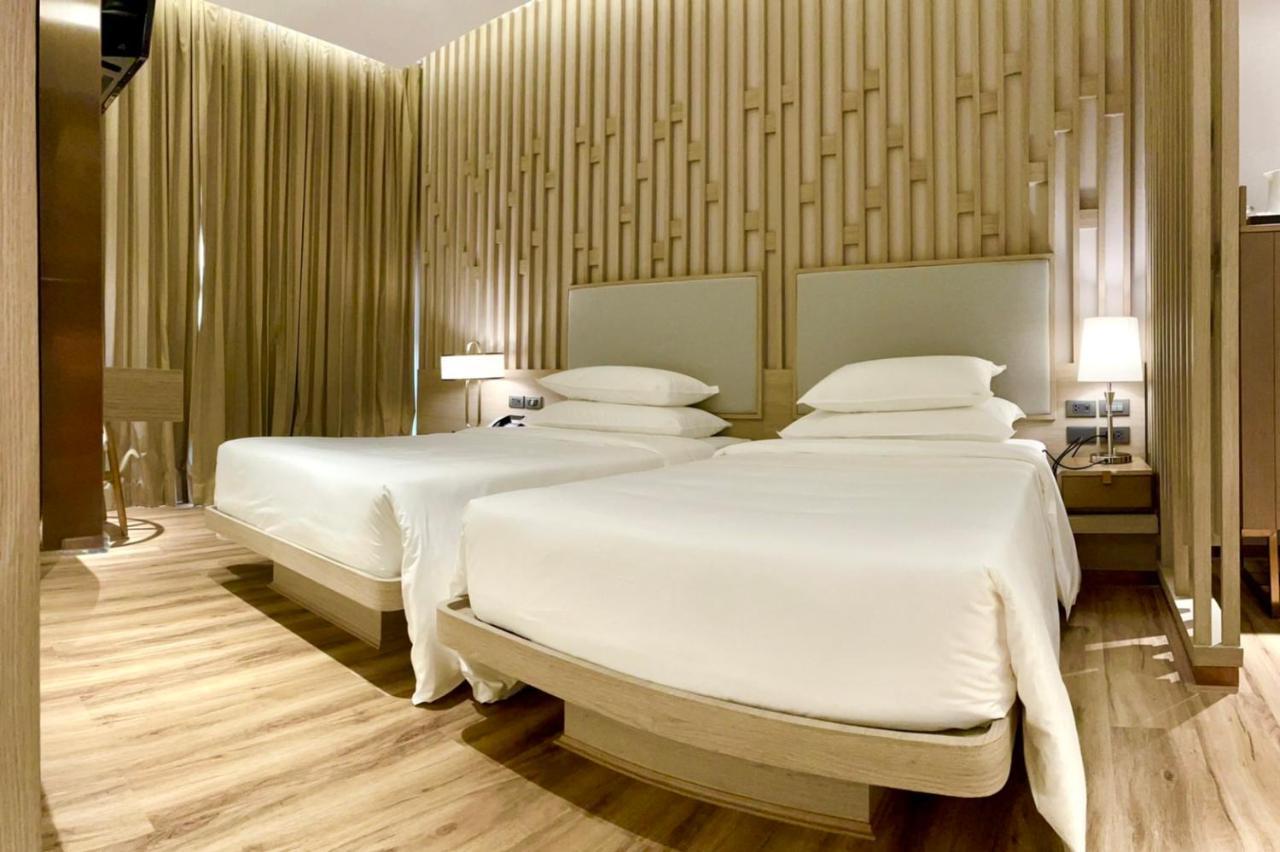 Symphony Of The Sea Hotel Bangsaen Exterior foto