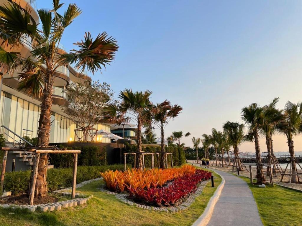 Symphony Of The Sea Hotel Bangsaen Exterior foto