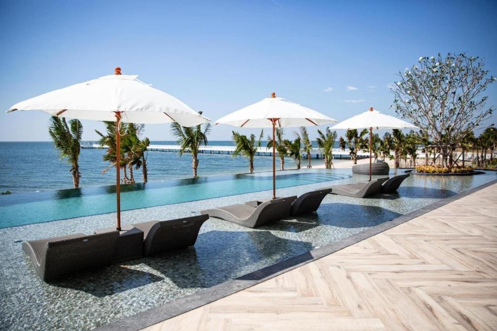 Symphony Of The Sea Hotel Bangsaen Exterior foto