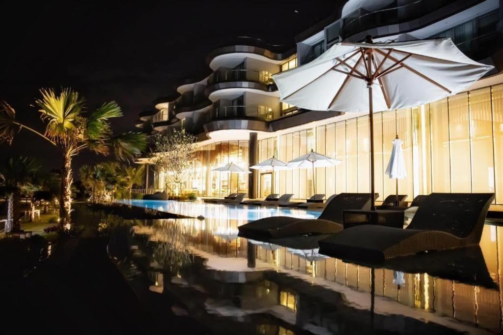 Symphony Of The Sea Hotel Bangsaen Exterior foto